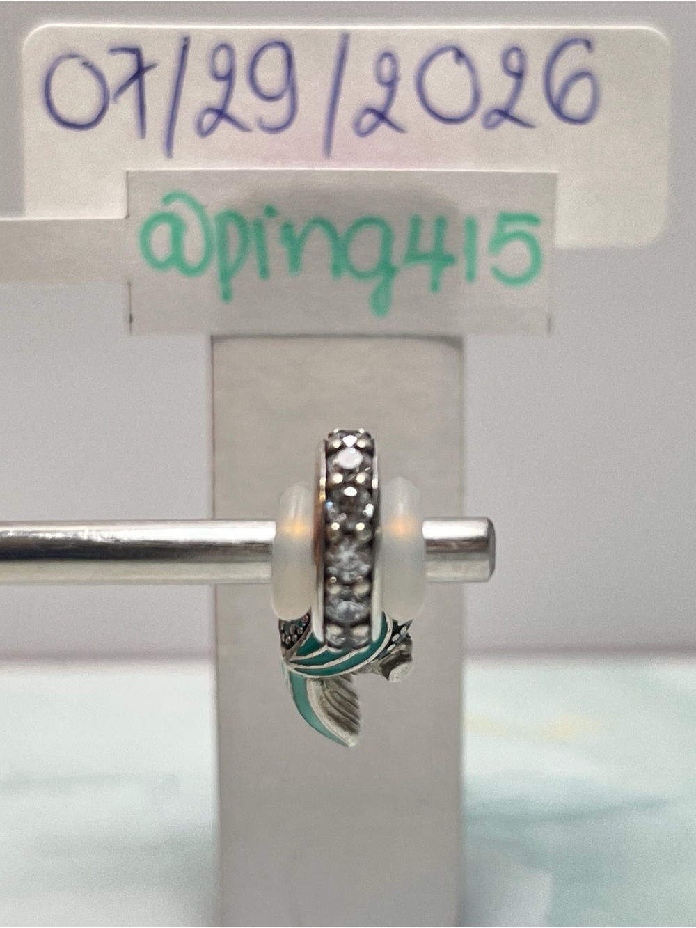 Pandora Tropical Parrot Dangle - Picture 4 of 11